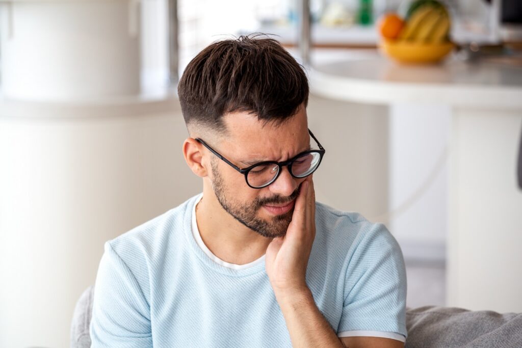 Managing Tooth Pain Before Your Dental Visit
